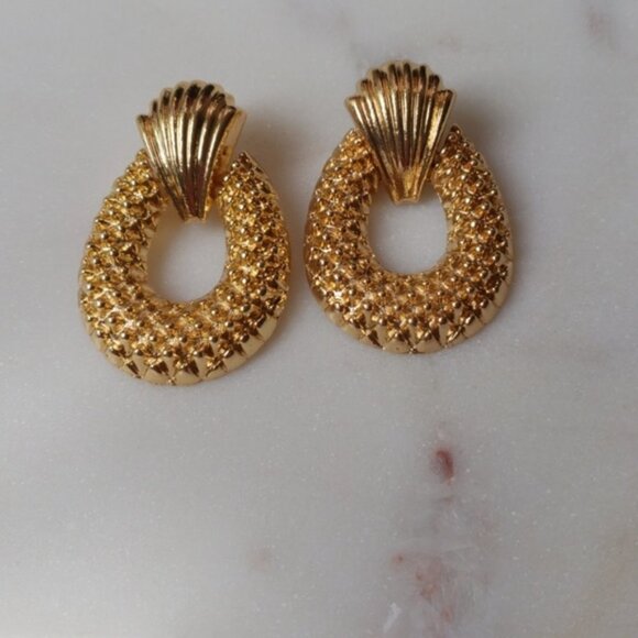 New Big Gold Geometric Tropic Drop Earrings - Picture 3 of 6